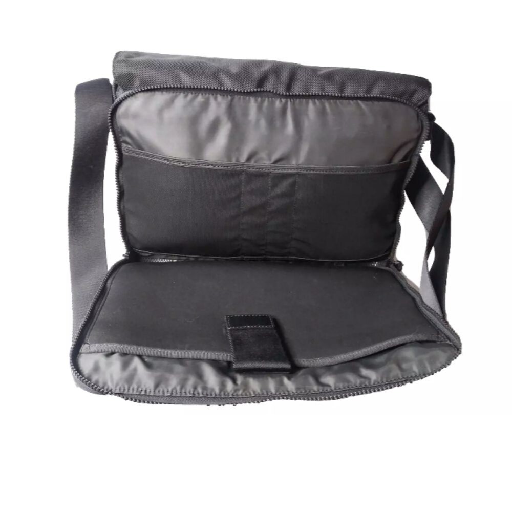 Michael Kors Parker Messenger Bag Black Shoulder Bag - Picture 6 of 12